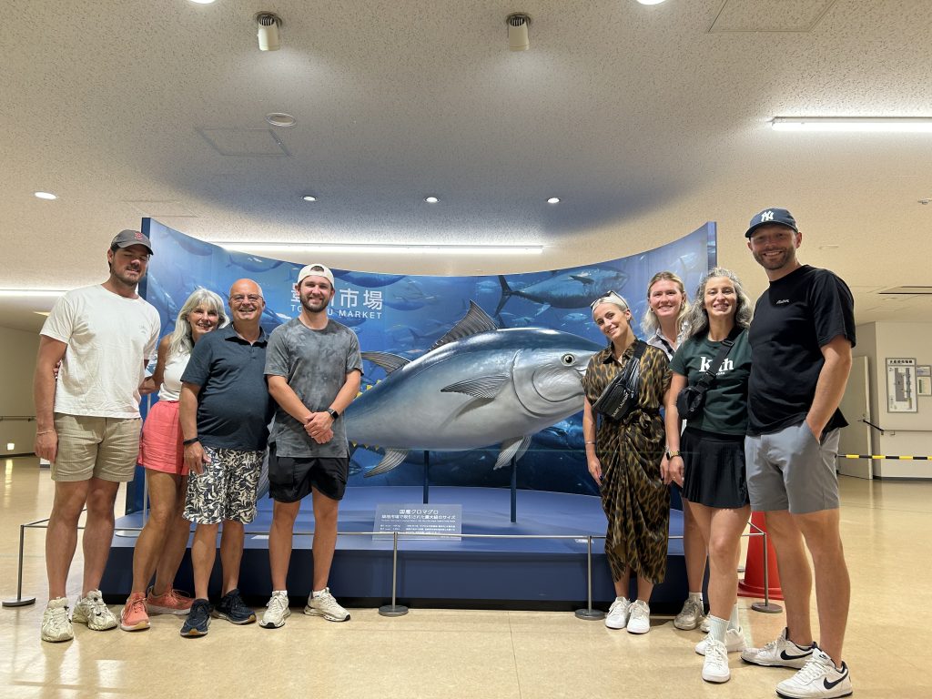 Toyosu Tuna Auction & Tsukiji Local Food Tour