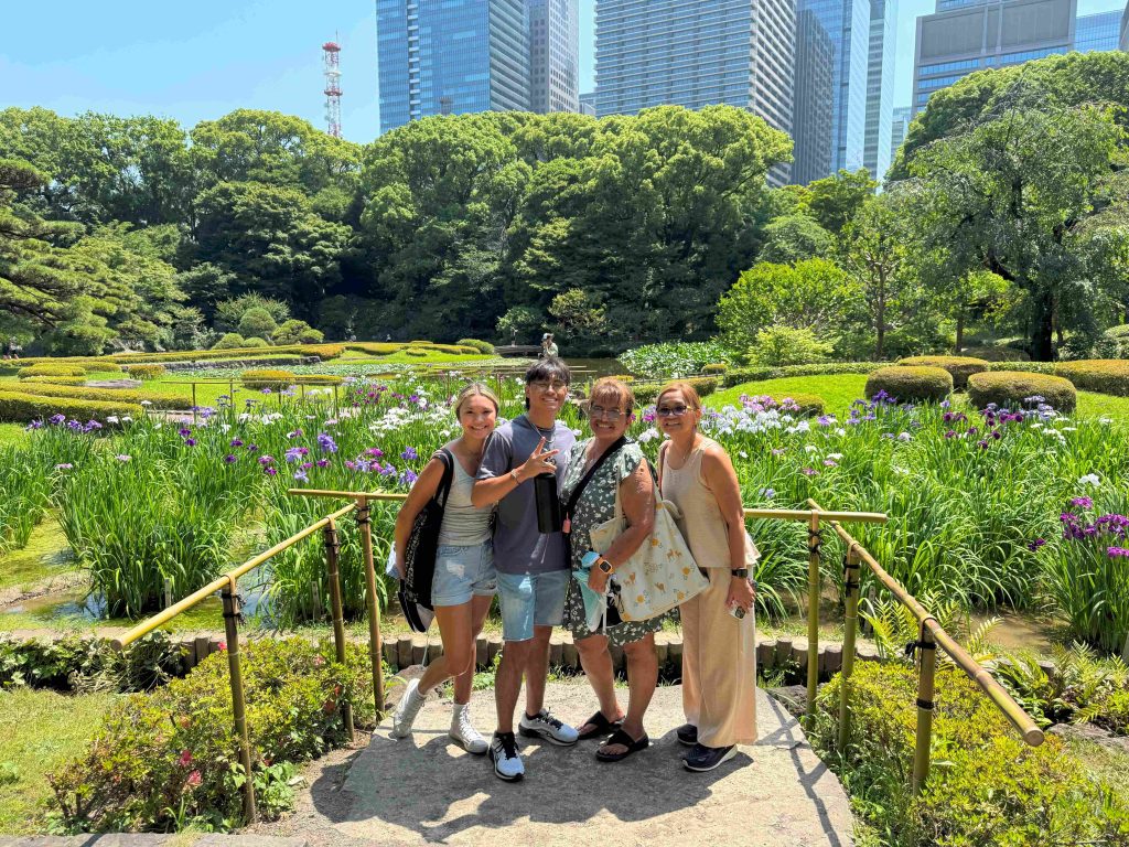 Tokyo in One Day: Photo in front of Hachiko & Meiji Shrine