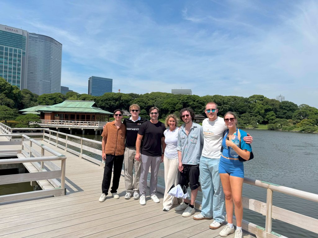 Tokyo in One Day: Tsukiji - Eat lots of snacks & Asakusa