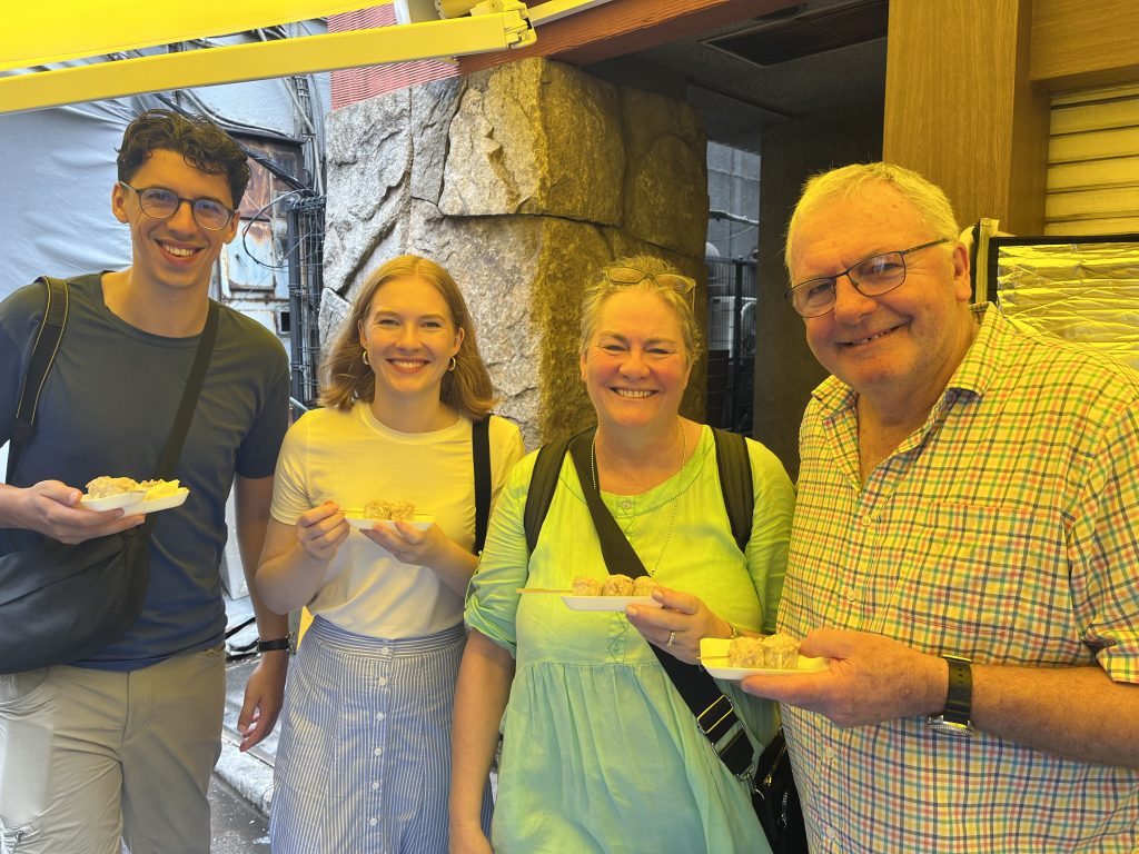 Tokyo in Half a Day: Meiji Shrine & Tsukiji Market