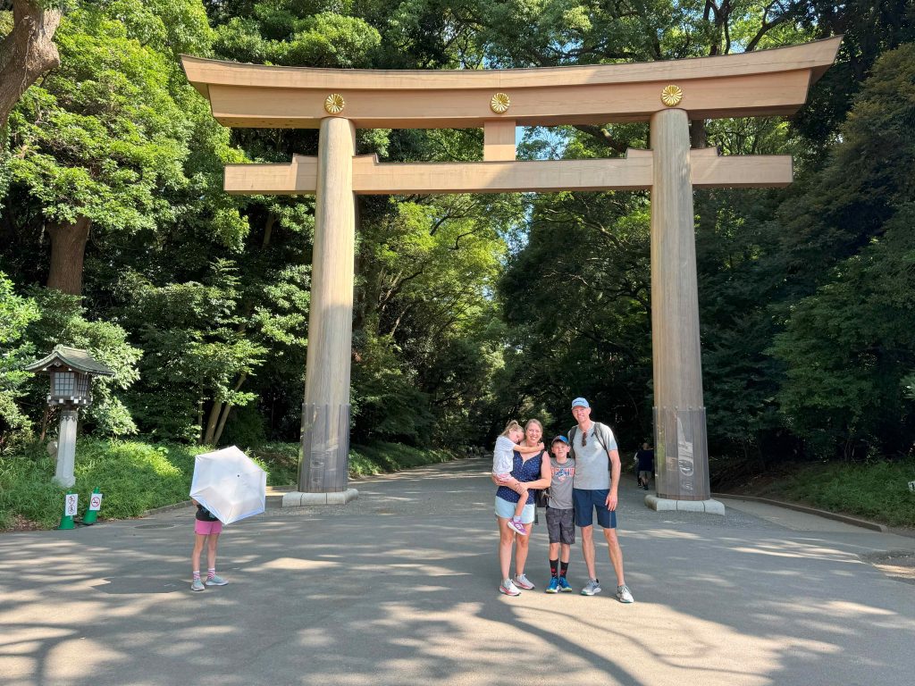 Tokyo in One Day: Meiji Shrine & Shinjuku Godzilla Head