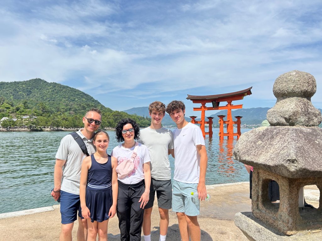 Hiroshima in One Day: Miyajima & Travel to Peace Park