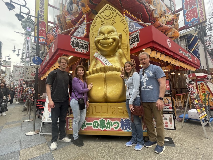 Osaka in Half a Day: Shinsekai sightseeing & Osaka Castle sightseeing