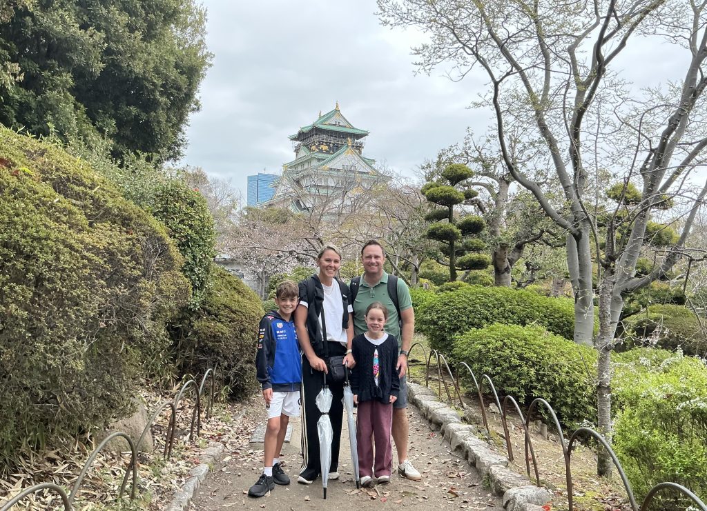 Osaka in Half a Day: @ Osaka Castle & @ Dotonbori