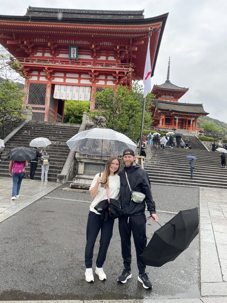 Kyoto in One Day: Kiyomizu-dera Temple & Fushimi Inari Taisha Shrine