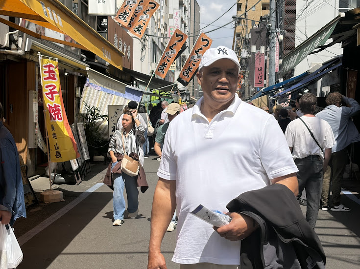 Tokyo: Tsukiji Outer Market & Taxi from Shibuya → Kabukicho