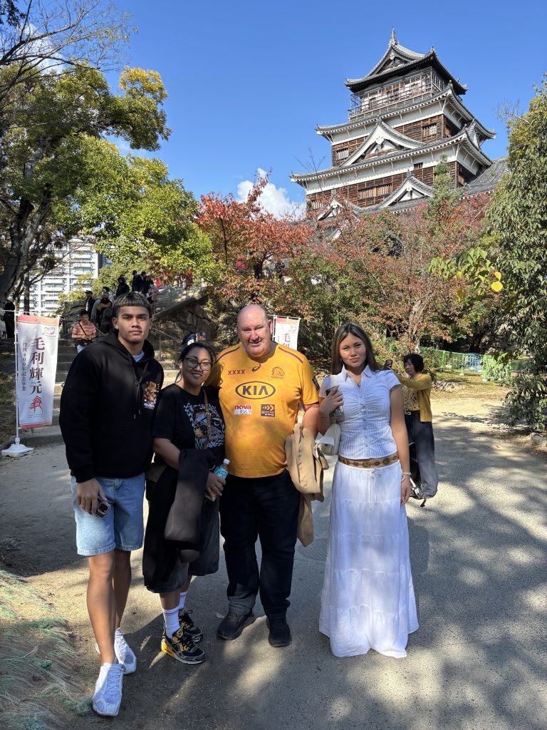 Hiroshima: Travel to Peace Park by taxi & Okonomiyaki restaurant