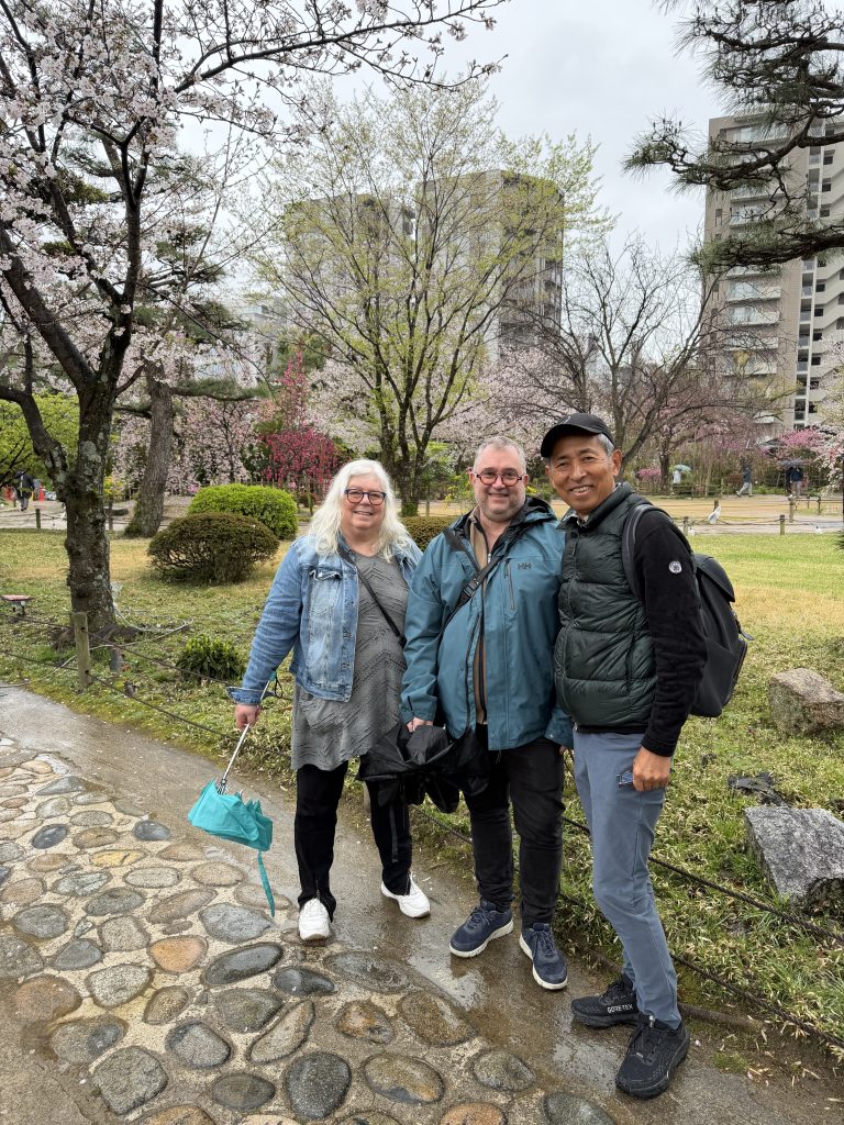 Hiroshima: Shukkeien Garden by taxi & Hiroshima Station by taxi
