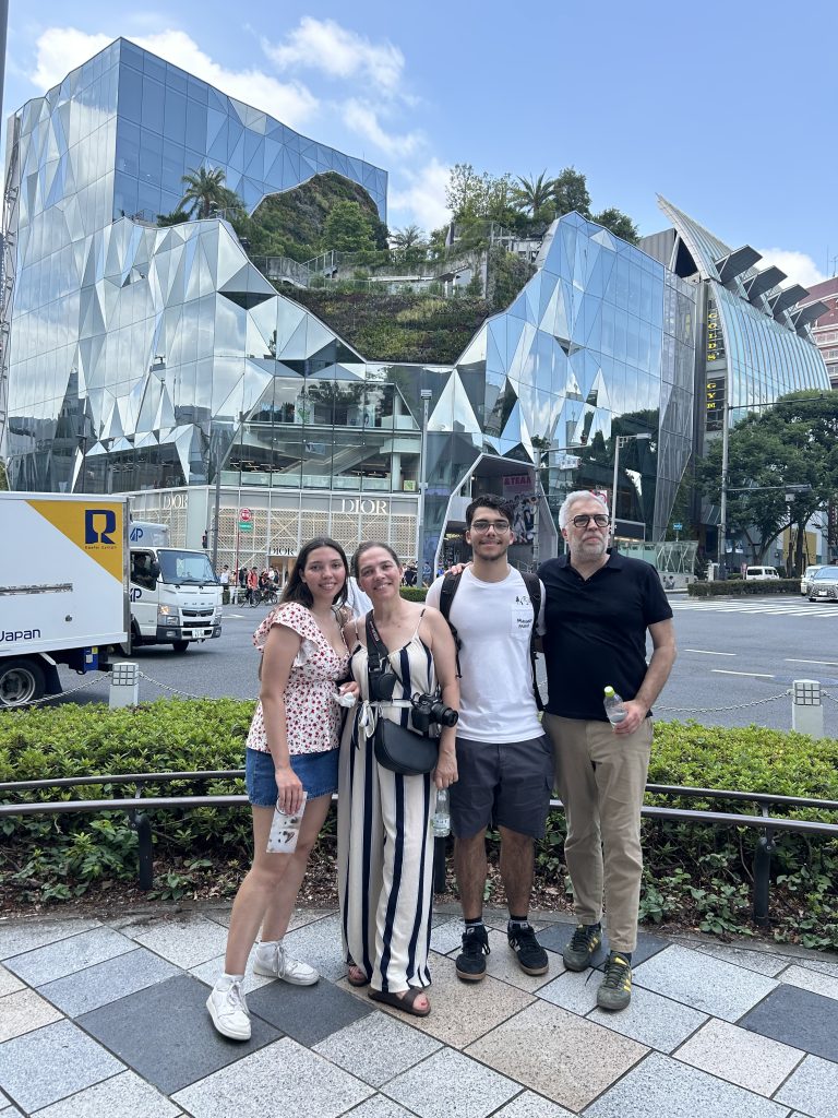 Tokyo in Half a Day: Meiji Shrine & Tsukiji