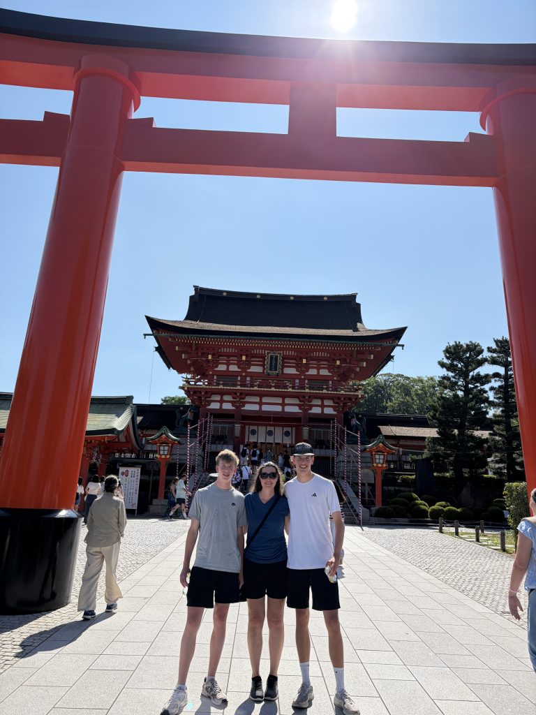 Kyoto: Fushimi Inari Taisha Shrine & Kinkaku-ji Temple