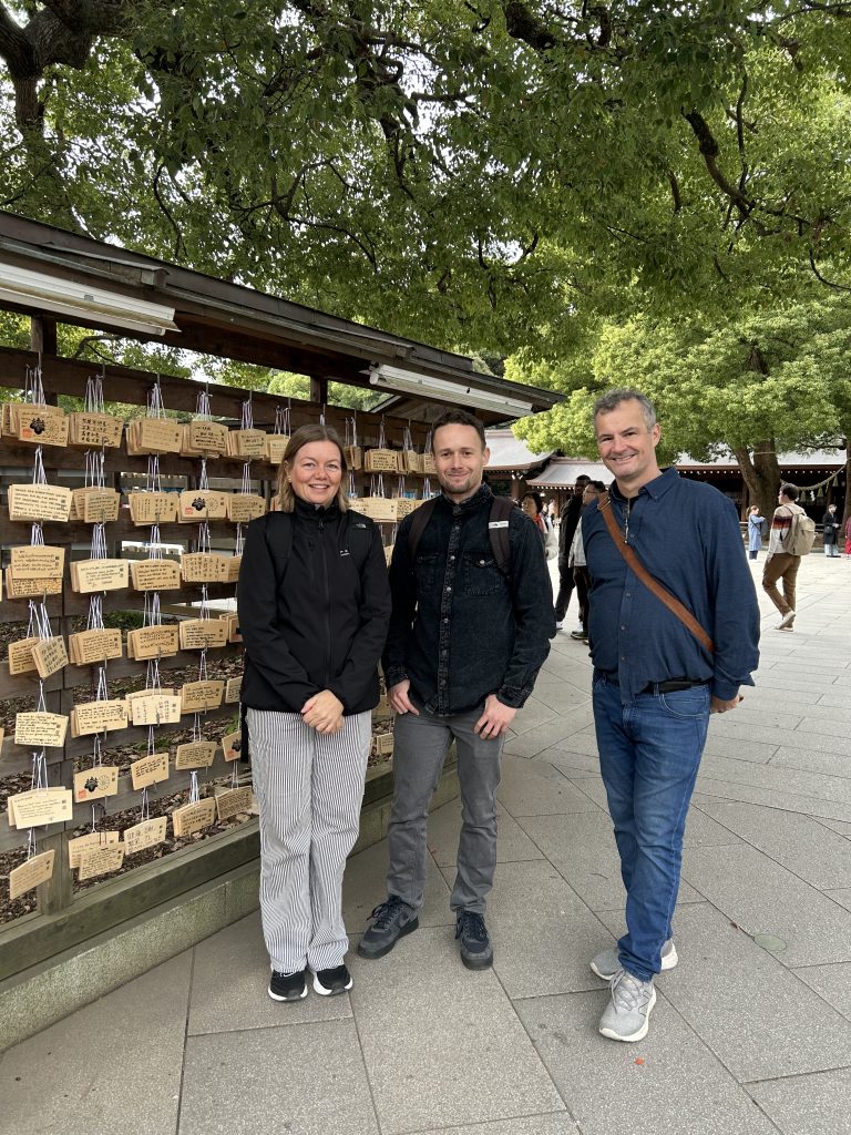 Tokyo in One Day: Meiji Shrine & Yanaka
