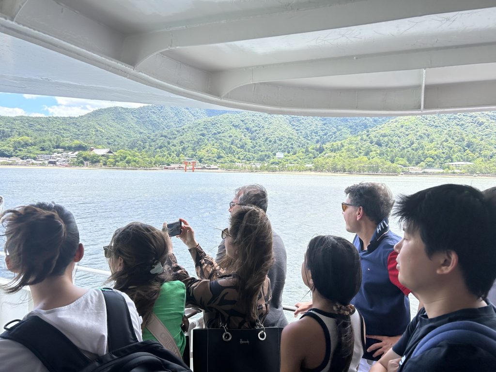 Hiroshima & Miyajima in 1 Day: Private Tour