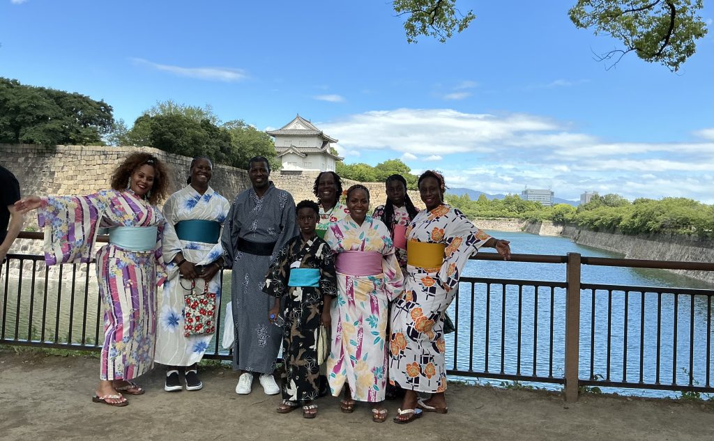 Osaka: @  Kimono Rental Shop Wargo & @Kimono Rental Shop Wargo