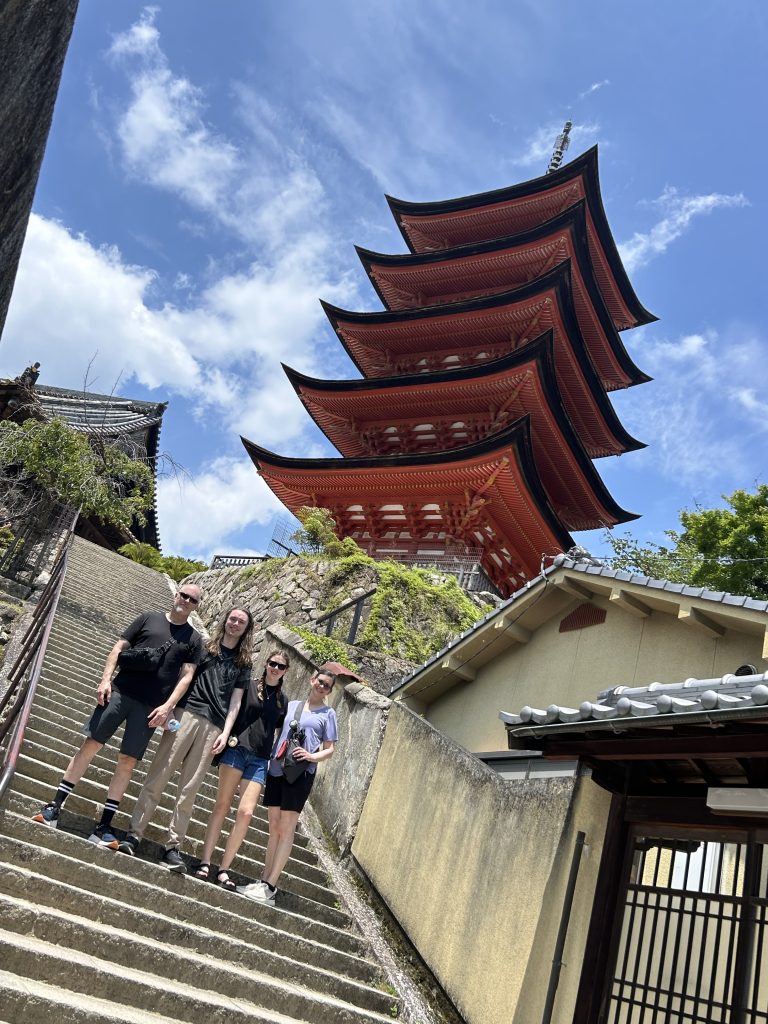 Hiroshima & Miyajima in 1 Day: Private Tour