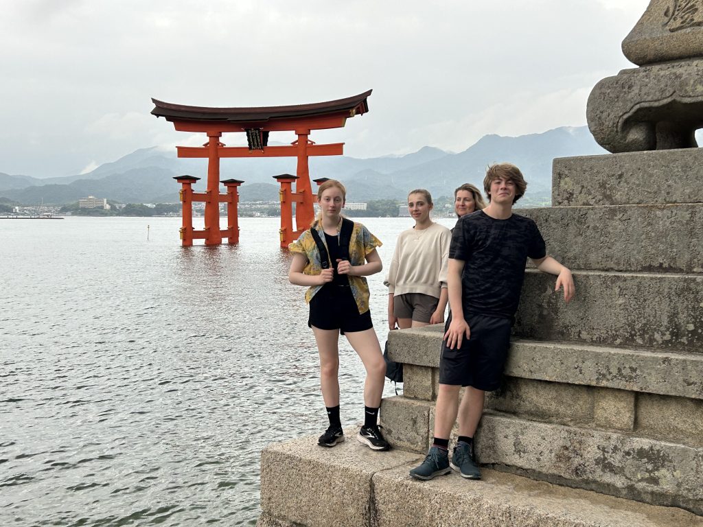 Hiroshima & Miyajima in 1 Day: Private Tour