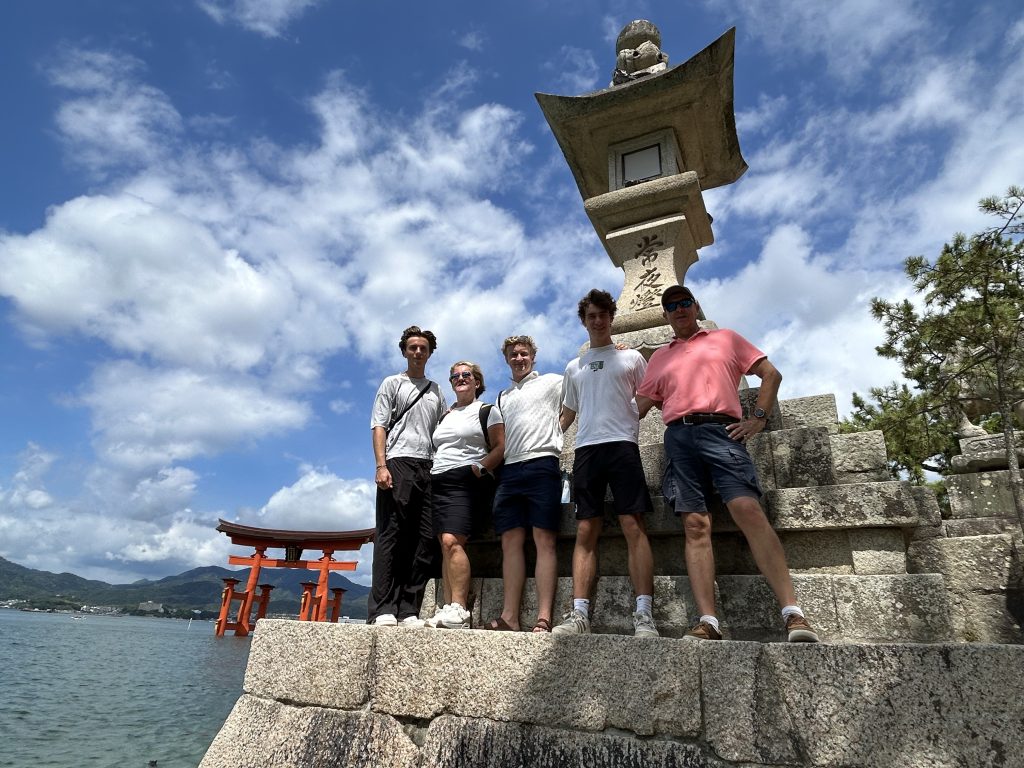 Hiroshima in One Day: Miyajima & Atomic Bomb Dome