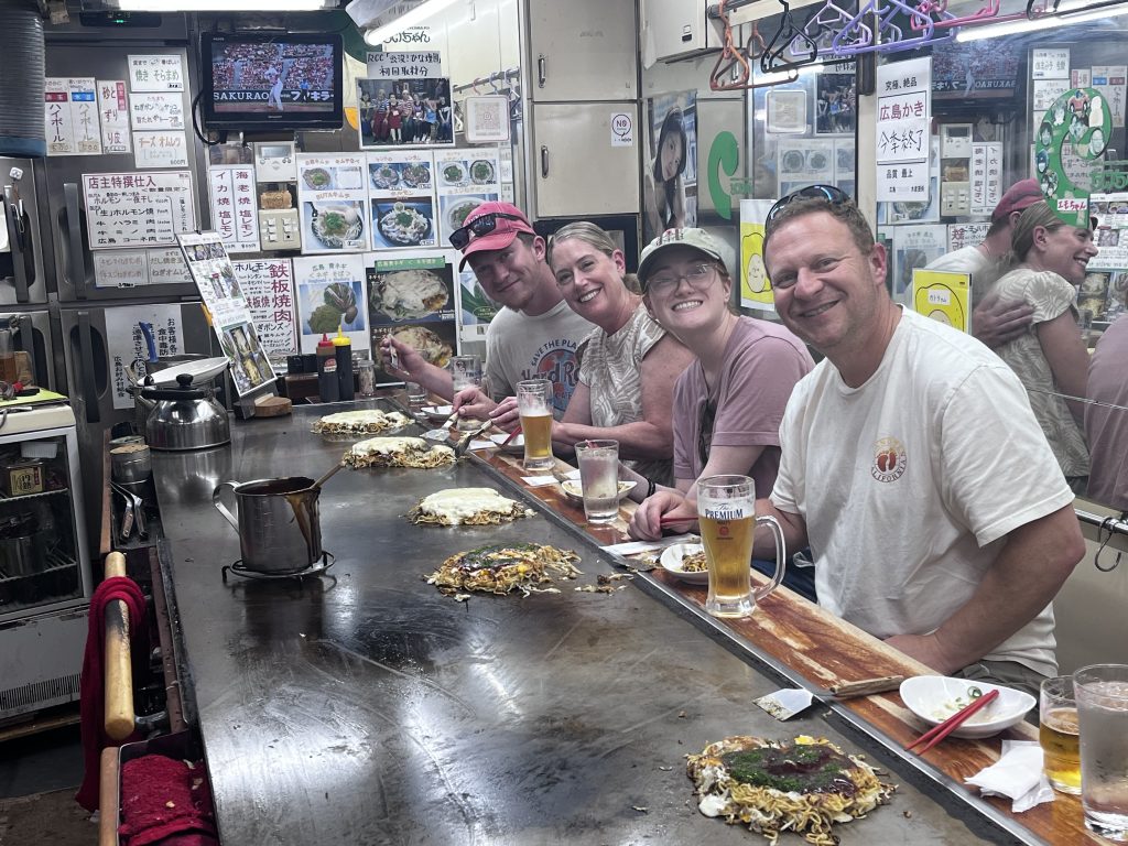 Hiroshima: 〜12:25 Peace Park & 〜14:45 Okonomiyaki Lunch
