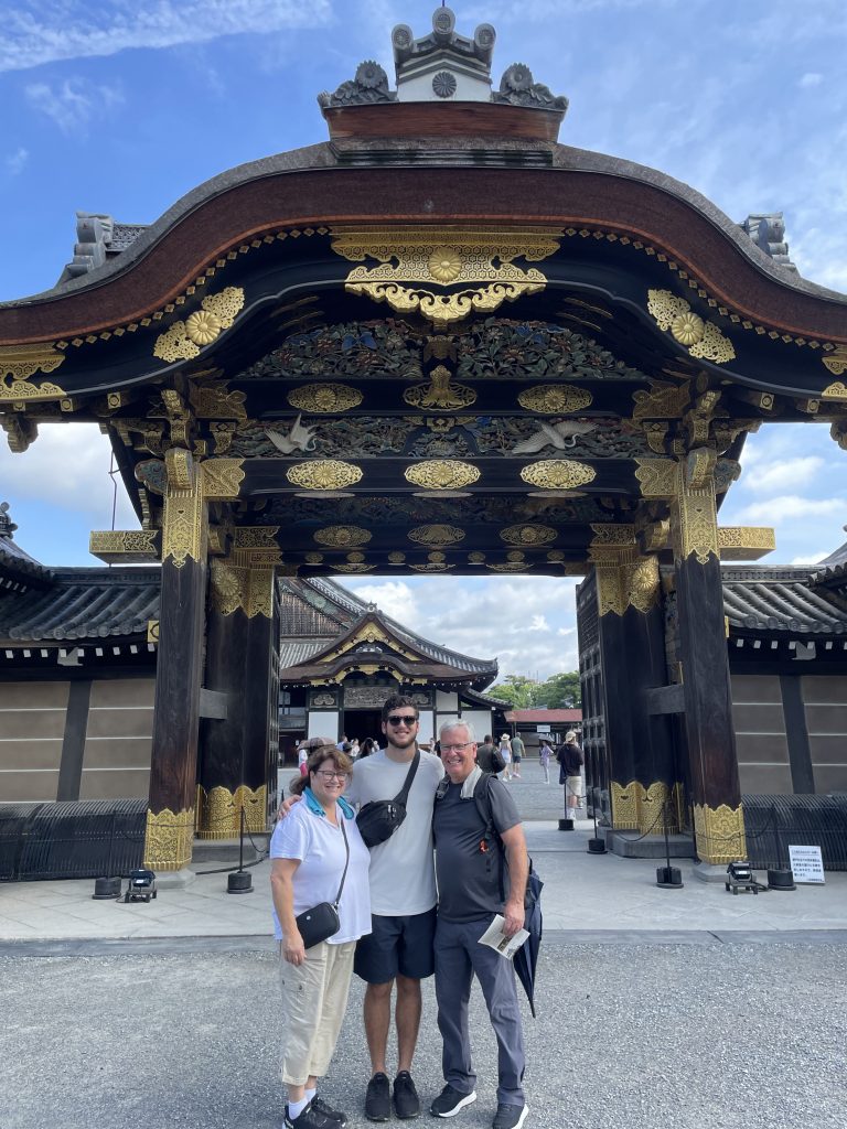 Kyoto in Half a Day: Nijo Castle & Fushimi Inari Taisha