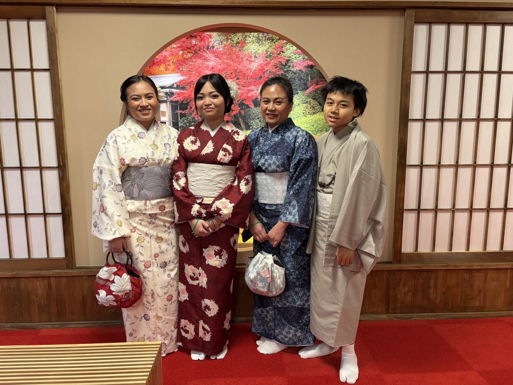 Tokyo in One Day: 40 @ Hanazono Shrine