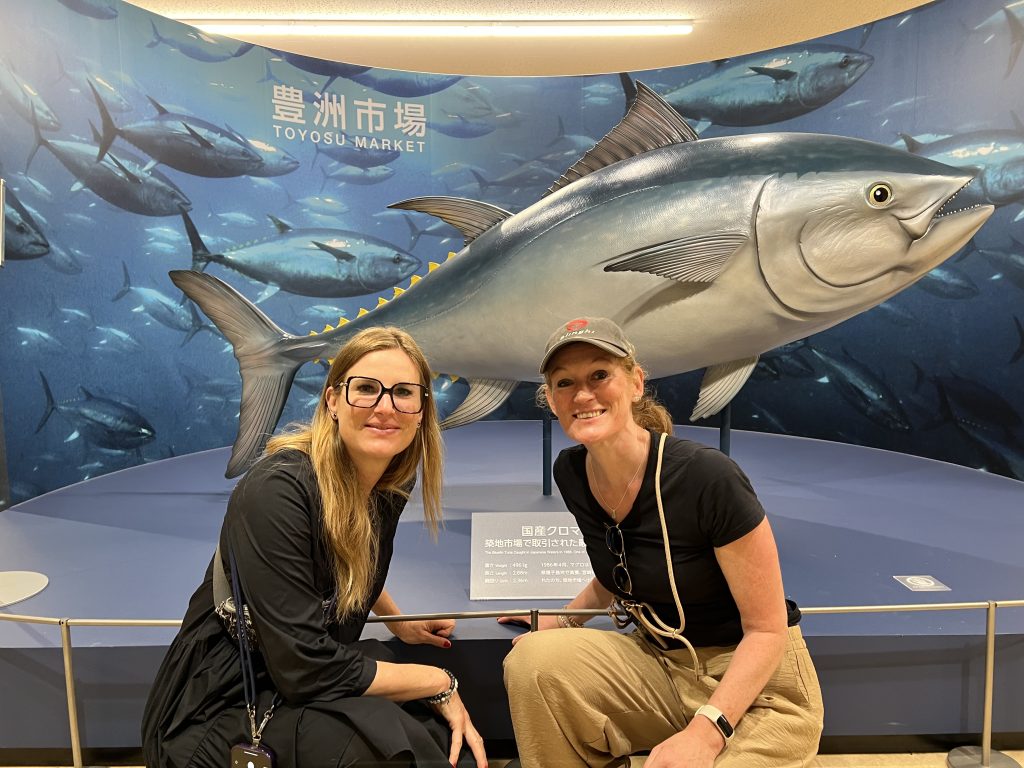 Toyosu Tuna Auction & Tsukiji Local Food Tour