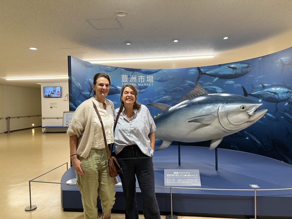 Toyosu Tuna Auction & Tsukiji Local Food Tour