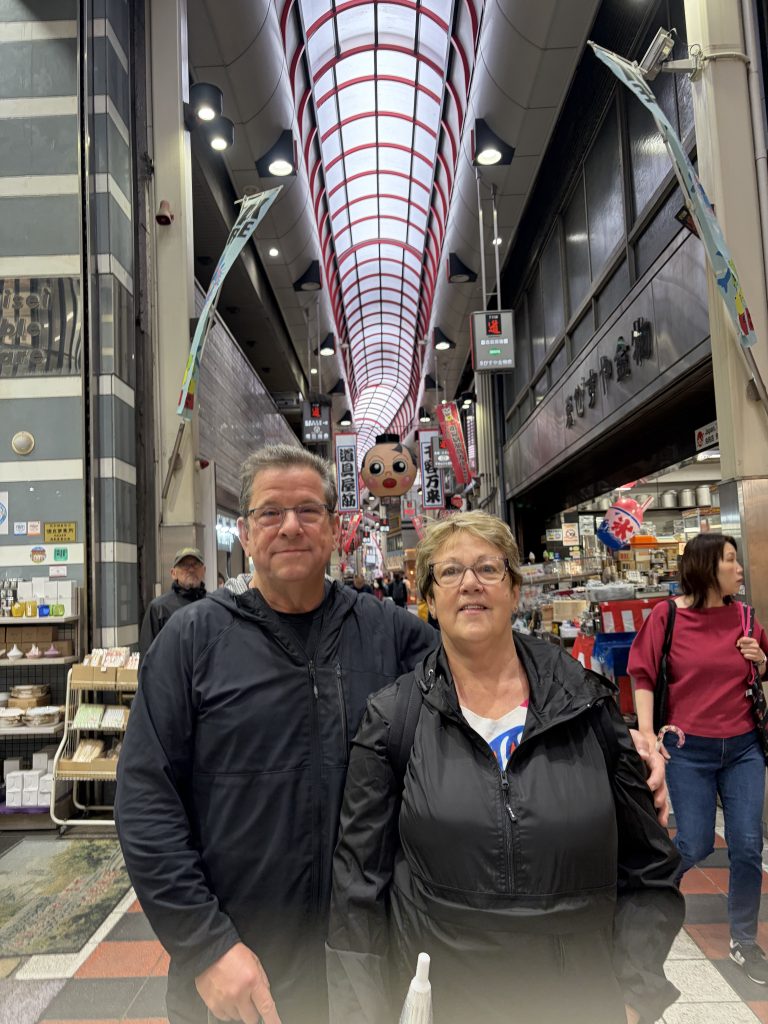 Osaka 6hr Private Guided Tour & Sushi Making Experience