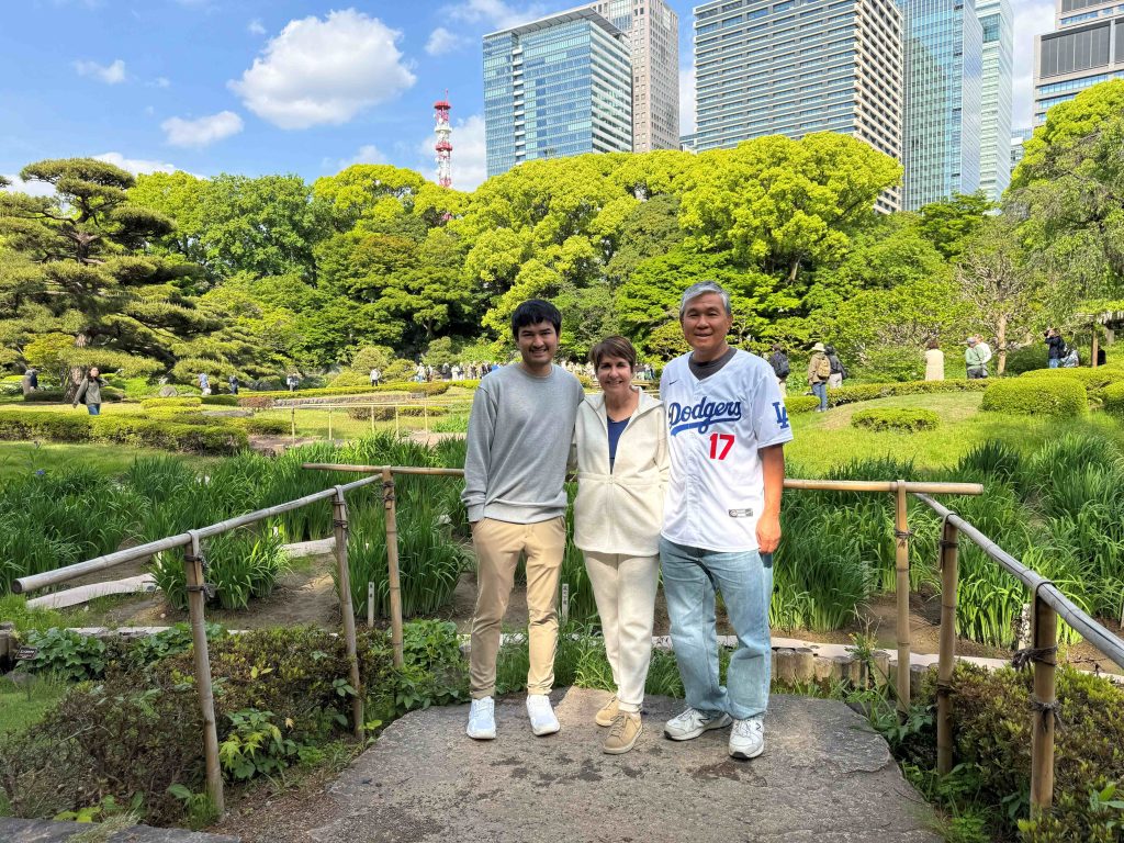 Tokyo in One Day: Nezu Shrine & Imperial Palace East Gardens
