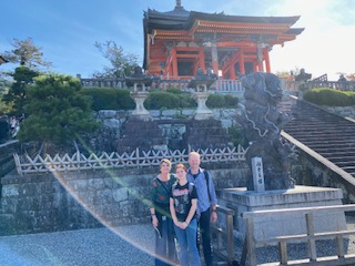 Kyoto in One Day: Yasaka Shrine visit & Fushimi Inari Taisha visit
