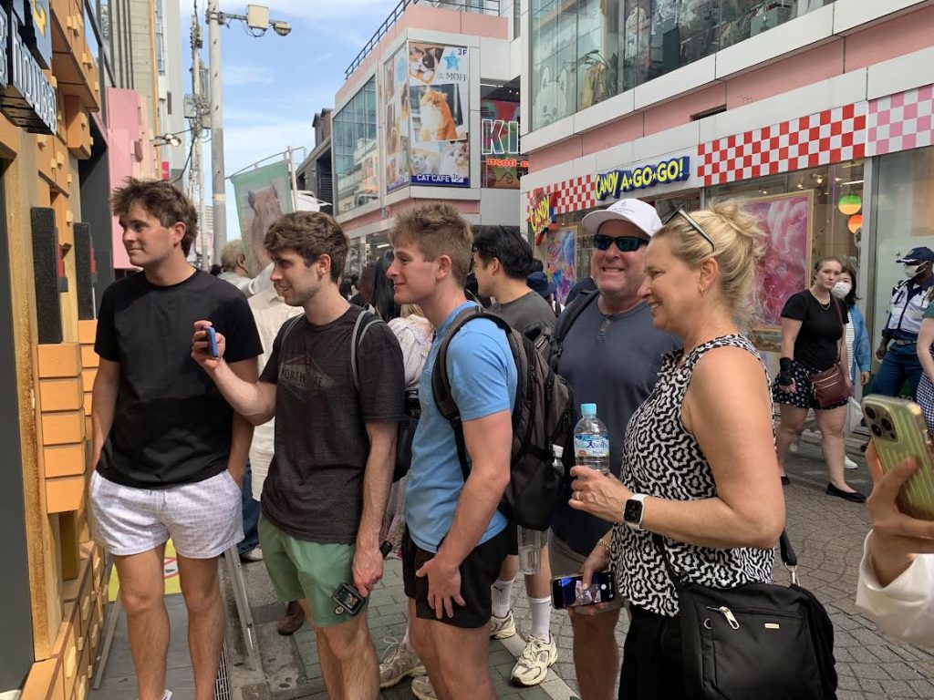 Tokyo in One Day: Tsukiji Fish Market & Meiji Jingu Shrine