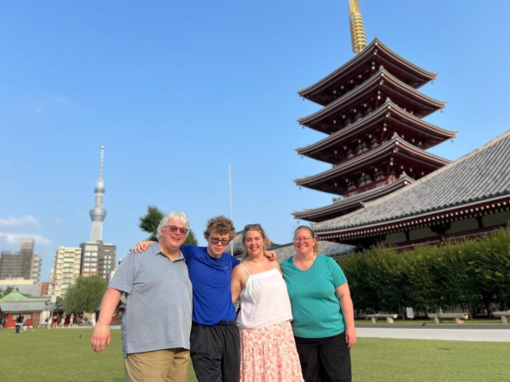 Tokyo: Receive a goshuin at Yogodo & Start moving toward Shinjuku