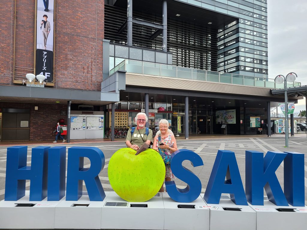 Aomori in Half a Day: To Hirosaki station by taxi. & Aomori arrive.