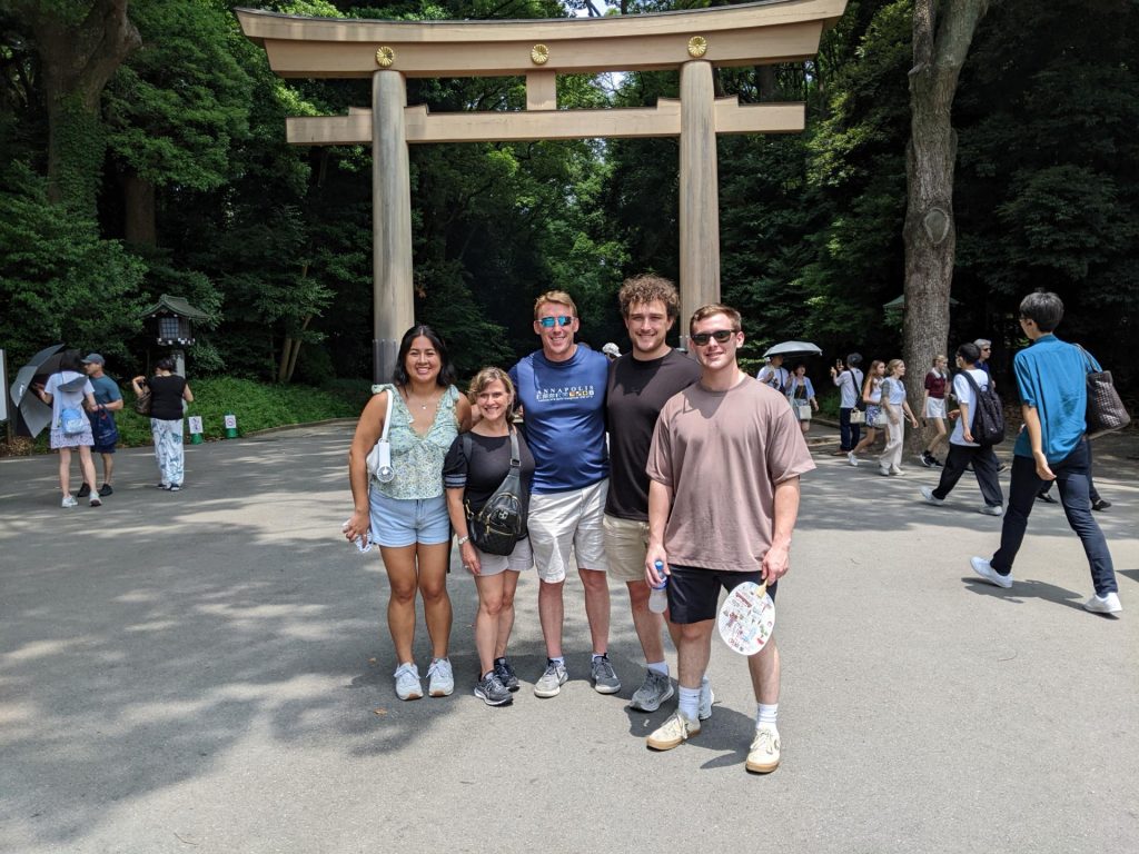 Tokyo in One Day: Meiji Shrine & Akihabara