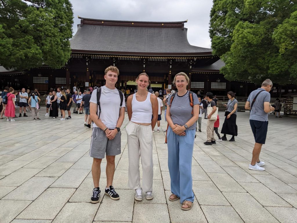 Tokyo in One Day: Meiji Shrine & Sensoji Temple