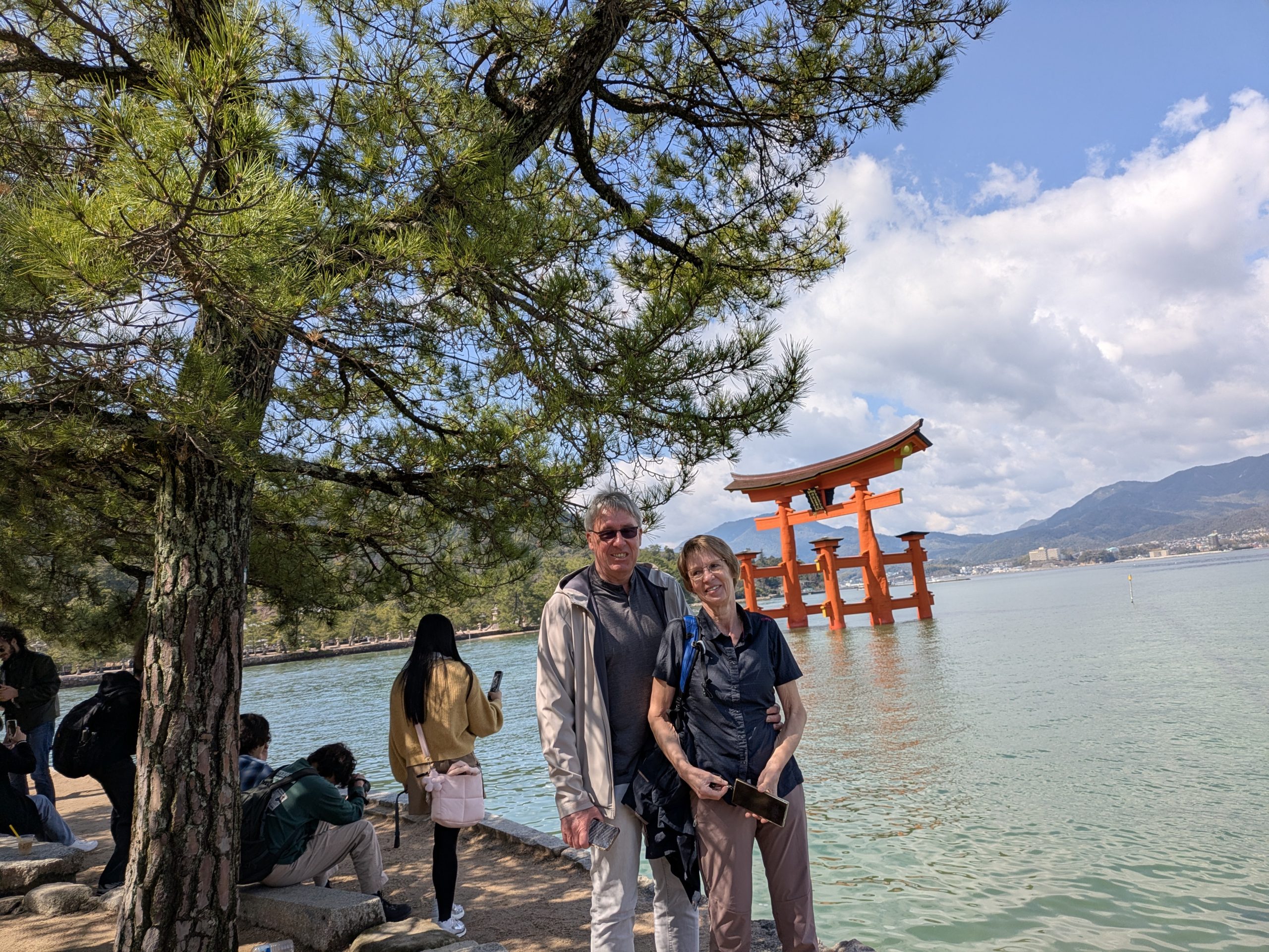 Hiroshima & Miyajima in 1 Day: Private Tour