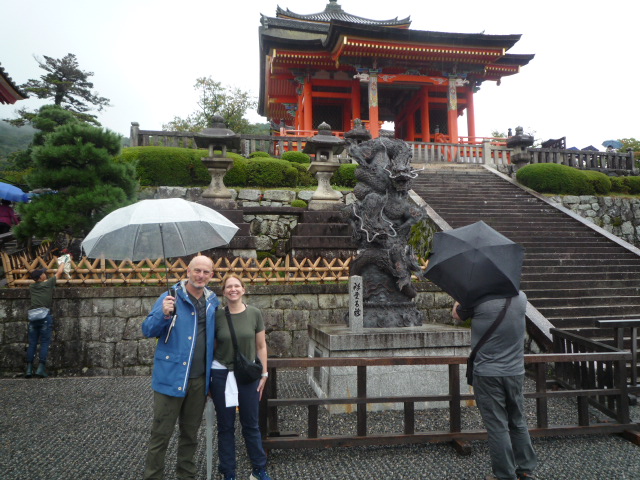 Kyoto in Half a Day: Yasaka Shrine Visit & Gion Stroll