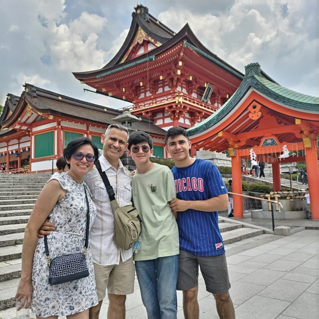 Kyoto in One Day: Hotel gathering & Yasaka Shrine - Chion-in