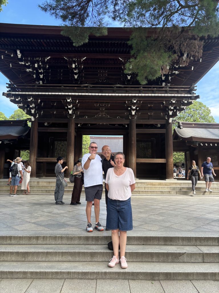 Tokyo in One Day: Meiji Shrine & Tsukiji Hongan-ji Temple