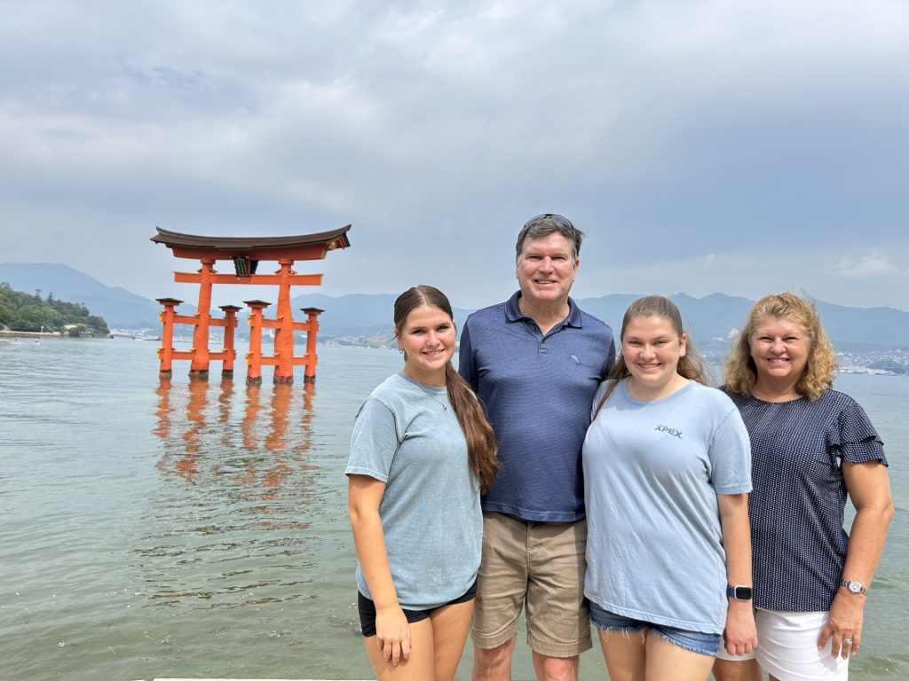 Hiroshima in One Day: Miyajima & Travel to Peace Memorial Park