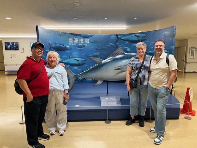 Toyosu Tuna Auction & Tsukiji Local Food Tour