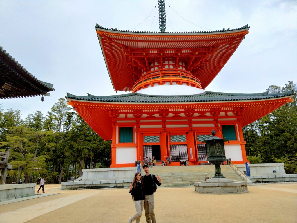 Wakayama in Half a Day: Okunoin by Koyasan bus