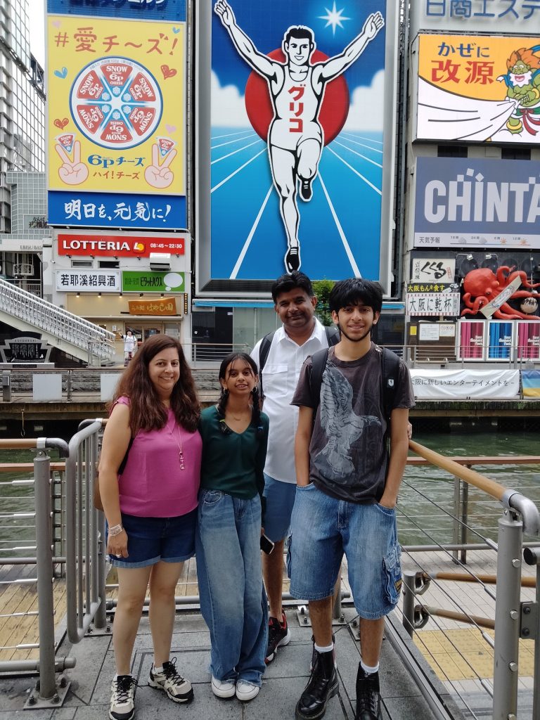 Osaka in Half a Day: Dotonbori. Umeda-Namba 240 yen