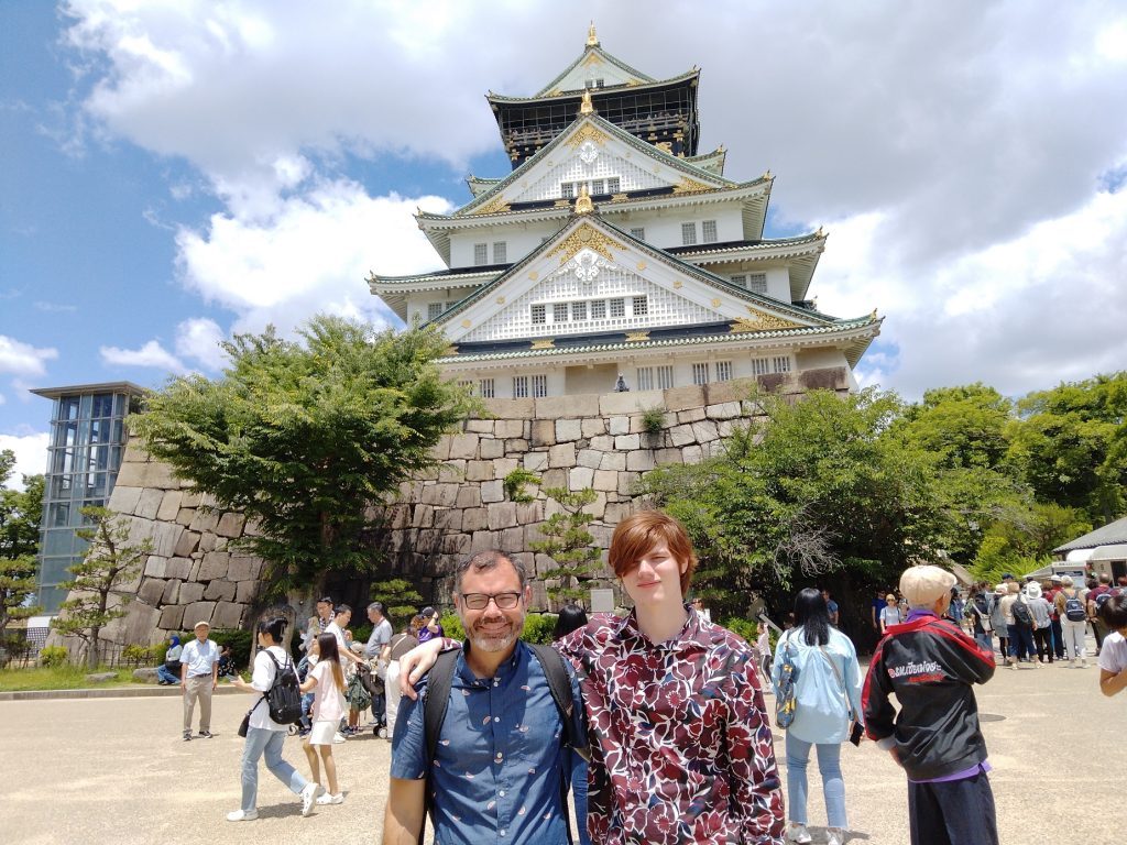 Osaka in Half a Day: Stayed at Osaka Castle. & Walked to Tsutenkaku.