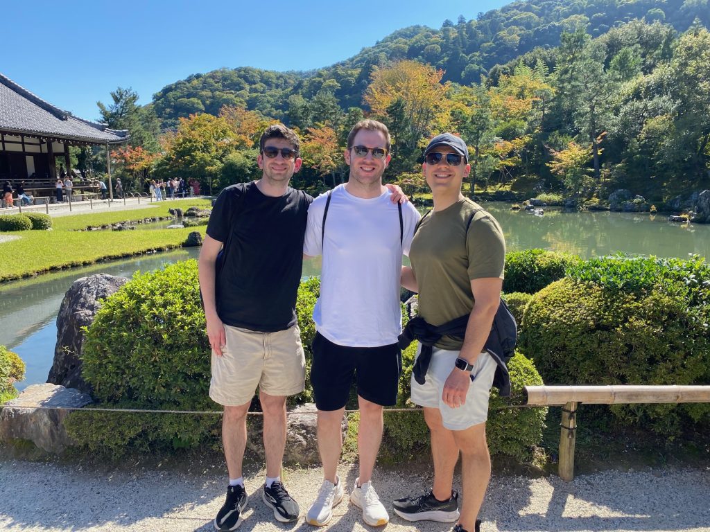 Kyoto in One Day: Tour Fushimi Inari & Tour Nishiki Market