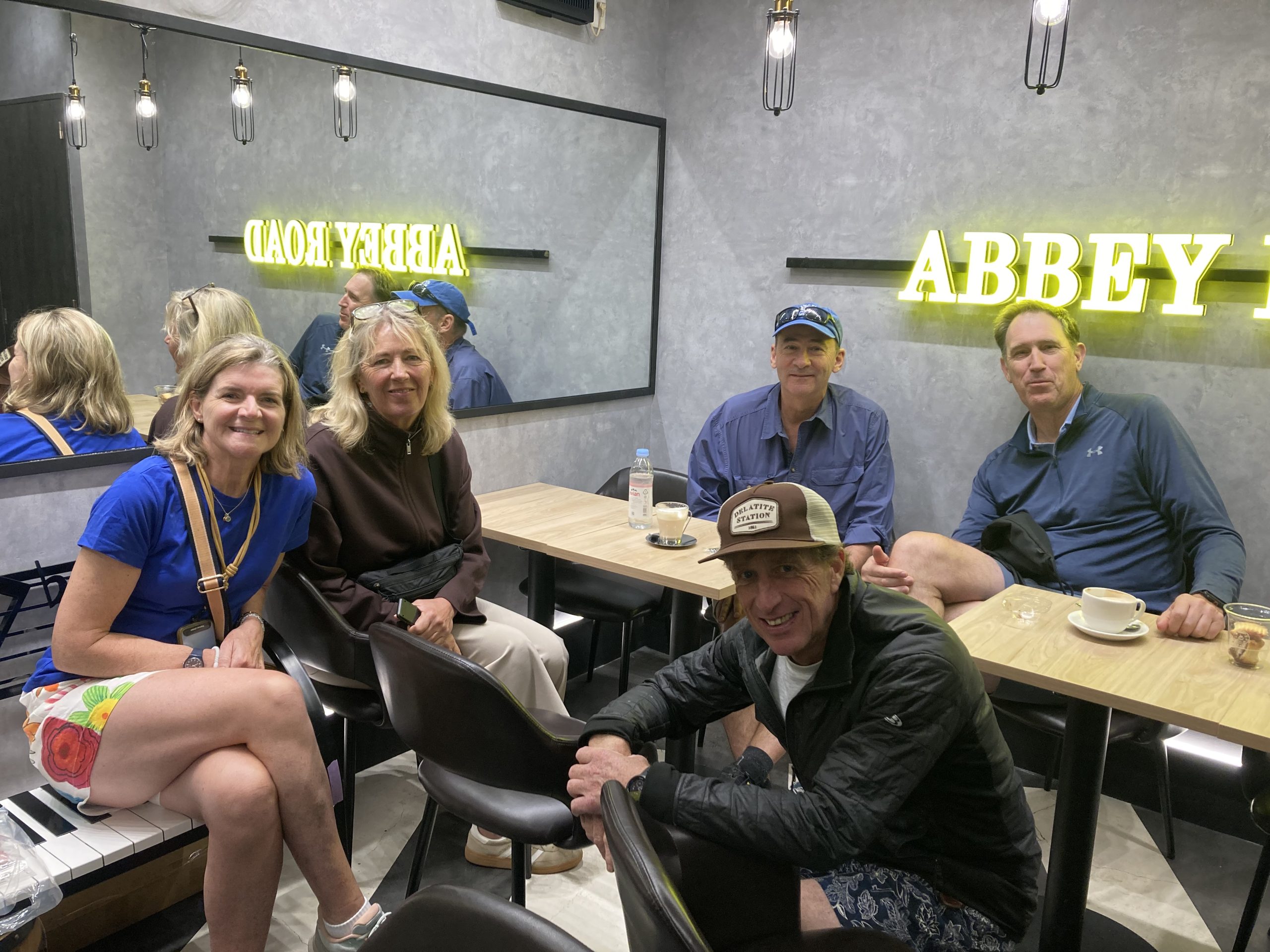 Toyosu Tuna Auction & Tsukiji Local Food Tour