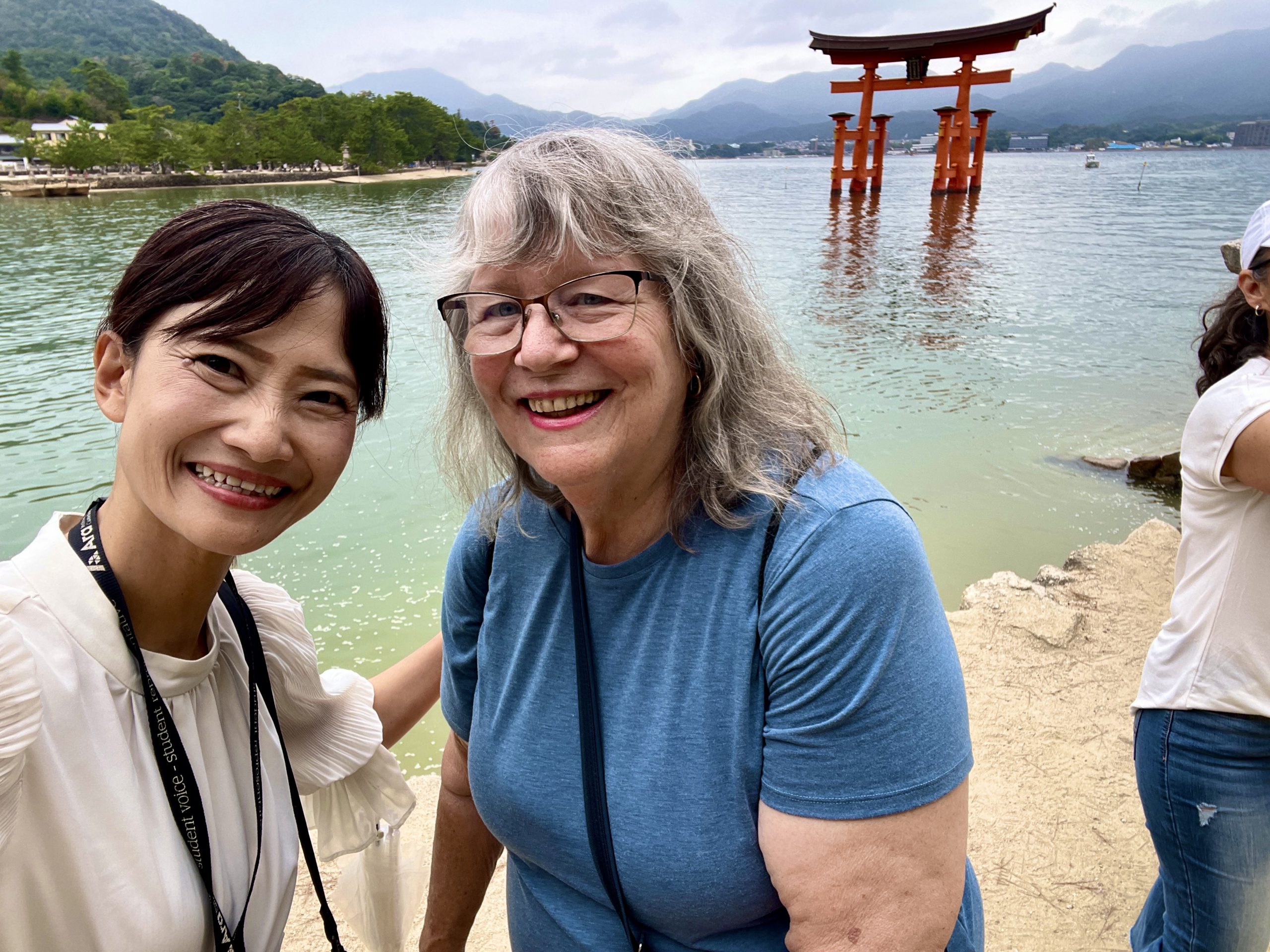 Hiroshima in One Day: Miyajima & Hiroshima Castle